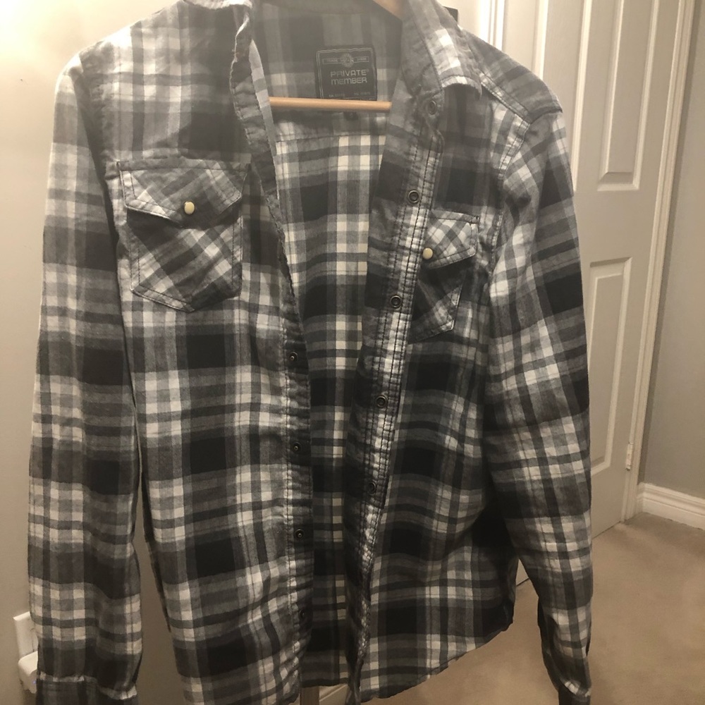 VGC men’s Private Member casual BD shirt in SZ S!!